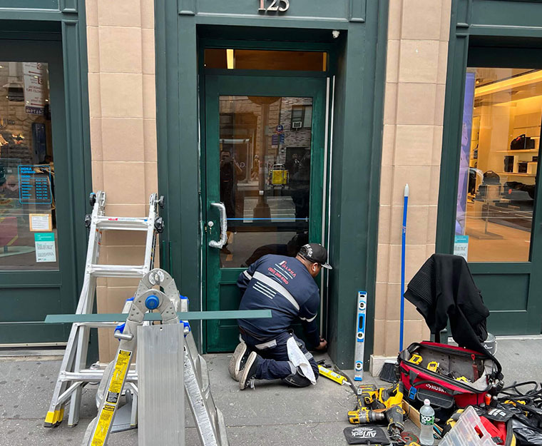 Storefront-Doors-Repairs-in-nyc-2